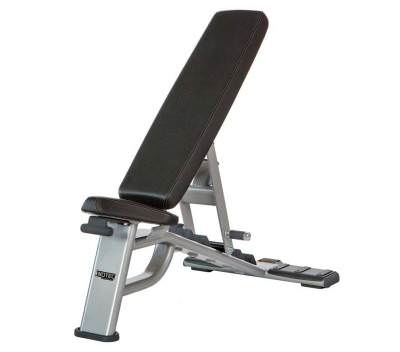Многопозиционная скамья Aerofit Е31 Многопозиционная скамья Aerofit Е31 Многофункциональная многопозиционная скамья имеет стильный и современный дизайн.
Спинка тренажёра может принимать шесть положений – от горизонтального до вертикального.
Удобная форма спинки и сидения, а также их высокая прочность делают скамью долговечной и крепкой.
Надёжность конструкции достигается благодаря высокопрочным материалам, из которых изготовлен тренажёр.
Вес: 50 кг.
Размеры: 131,8х69,1х49 см.