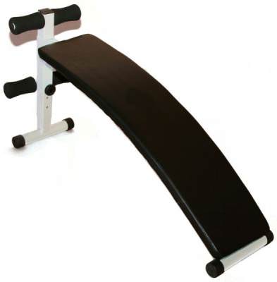 Скамья для пресса BodyGym TA-2317 Скамья для пресса BodyGym TA-2317 Спортивная скамья для пресса, имеющая специальную изогнутую форму. Классическая стальная конструкция данной модели имеет возможность регулировки по высоте. Скамья оснащена антистатическим эмалевым покрытием, комфортабельными подушками и большими мягкими грифами для достижения максимального удобства во время тренировок. Складывается для хранения. Максимальный вес пользователя: 100 кг.